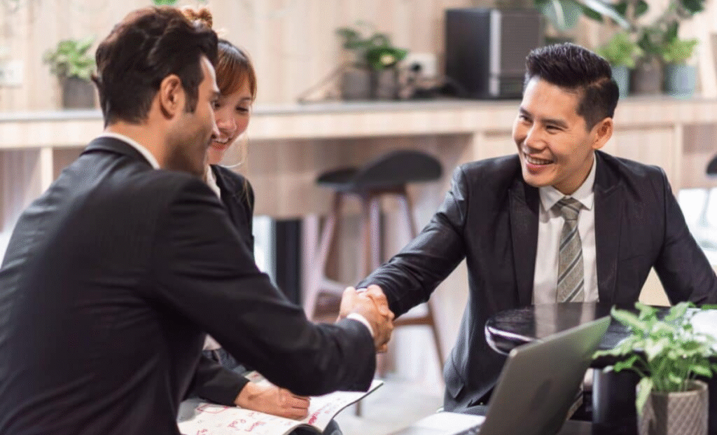 Singapore Hiring Foreign Professionals – 2025